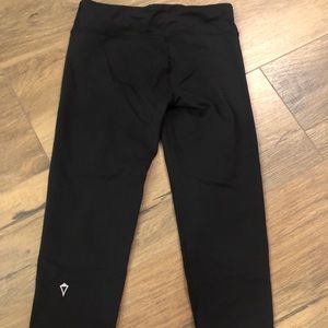 Ivivva girls rhythmic crops